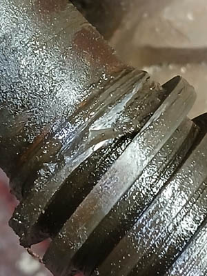 Damaged thread